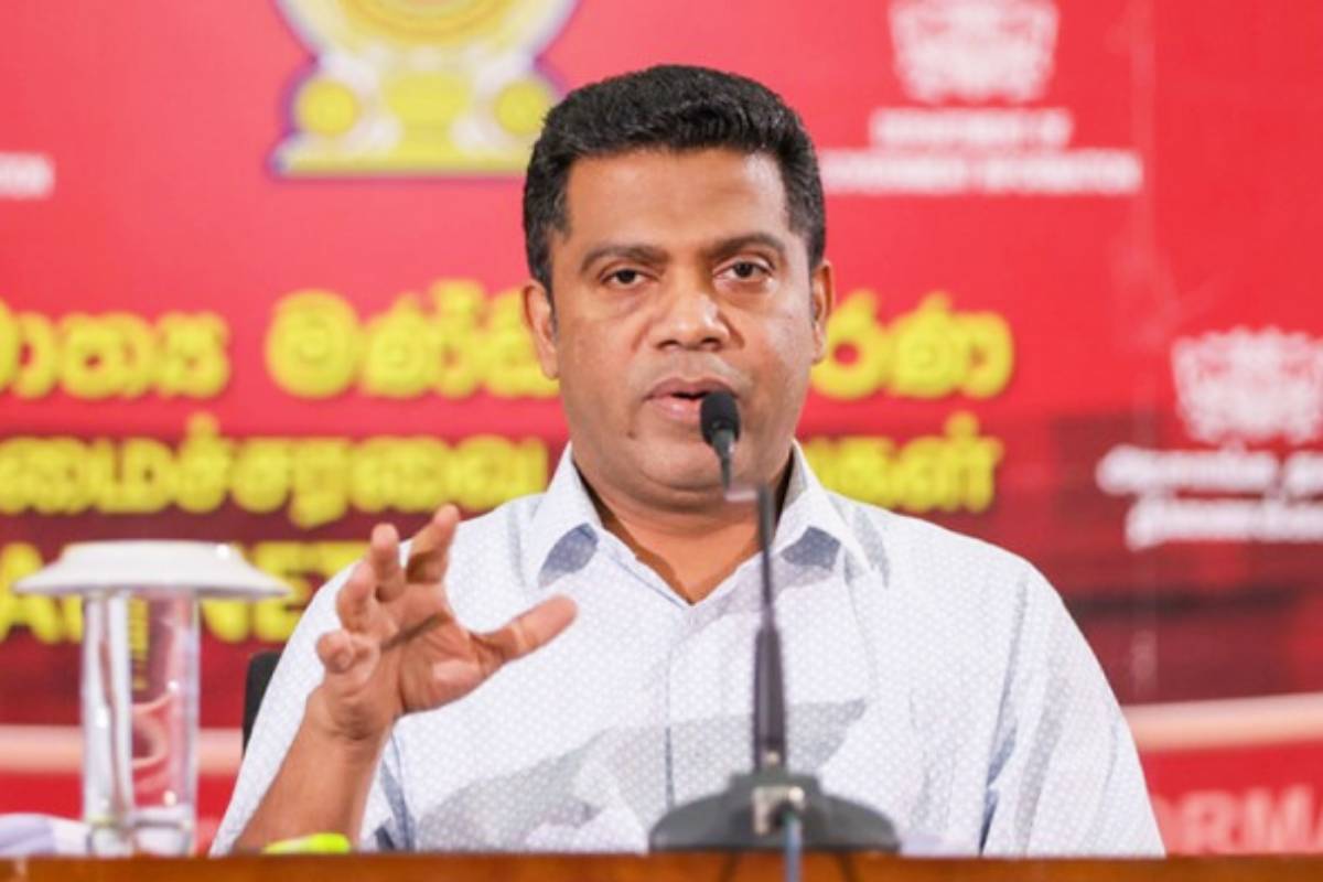 GMOA போராட்டம் நியாயமற்றது: சுகாதார அமைச்சர் ஆதங்கம் | Nalinda Criticizes Gmoa Protest As Not Being Fair GMOA போராட்டம் நியாயமற்றது: சுகாதார அமைச்சர் ஆதங்கம் | Nalinda Criticizes Gmoa Protest As Not Being Fair