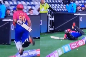 தடுமாறி விழுந்த 16 வயது வீரரை மோசமாக கிண்டல் செய்த இங்கிலாந்து! திட்டித் தீர்க்கும் ரசிகர்கள்