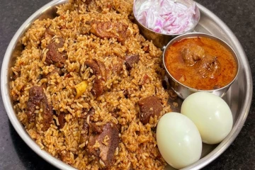 மட்டன் தம் பிரியாணியை ஒருமுறை இப்படி செஞ்சு பாருங்க! சுவை அள்ளும்