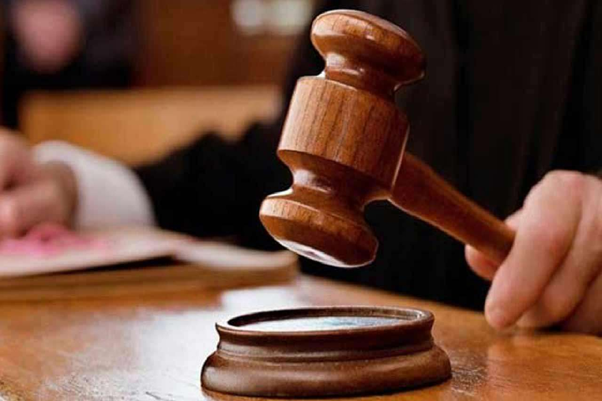 யாழில் மாணவனின் ஆடைகளை களைந்து காணொளி பதிவு செய்து தாக்குதல் | Jaffna Student Stripped Videotaped And Attacked யாழில் மாணவனின் ஆடைகளை களைந்து காணொளி பதிவு செய்து தாக்குதல் | Jaffna Student Stripped Videotaped And Attacked