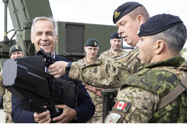 கனடிய பிரதமர் ஐரோப்பாவிற்கான விஜயத்தை நிறைவு செய்தார் | Carney Tours Latvian Military Base To Wrap Up