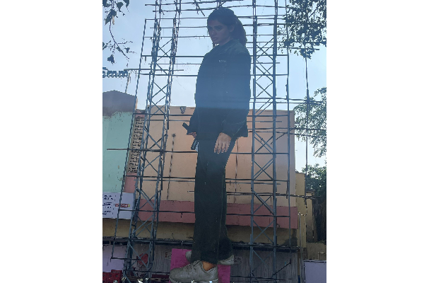 விஜய், அஜித்துக்கு நிகரான மாஸ் காட்டும் சமந்தா.. ரசிகர்களின் வெறித்தனம் | Samantha Have Big Cut Out In Hyderabad