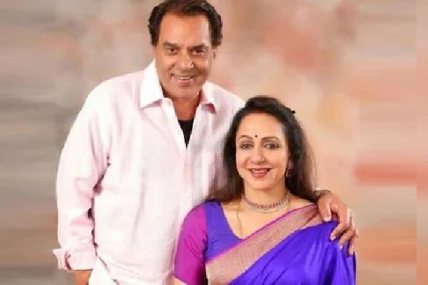 இரண்டு பிரபல நடிகர்கள் மரணம் குறித்து இணையத்தில் பரவிவரும் வதந்திகள் | Death Rumours For Actors Dharmendra Jackie Chan