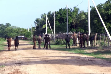 காவல்துறை மீது வாள்வெட்டு வன்முறை- திடீர் முற்றுகையில் களமிறங்கிய அதிரடிப்படை!