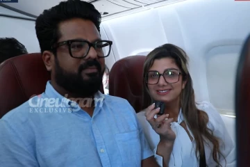 நடிகை ரம்பா குடும்பத்துடன் Flight Interview! நிறைய Surprises இருக்கு