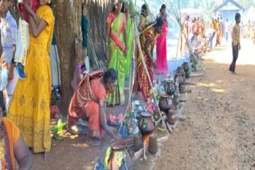 108 பொங்கல் பானைகளுடன் மன்னாரில் பிரமாண்ட பொங்கல் விழா