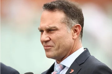 தொடர்ச்சியாக முன்னாள் மனைவியை துன்புறுத்திய கிரிக்கெட் வீரர்..  தண்டனையிலிருந்து விடுவிப்பு!