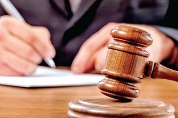 தனது சட்டத்தரணியின் பெயரை மறந்த சந்தேகநபருக்கு நீதிமன்றம் பிறப்பித்த உத்தரவு