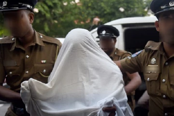 பெண்ணின் மோசடி அம்பலம்; பொறிவைத்துப் பிடித்த பொலிஸார்