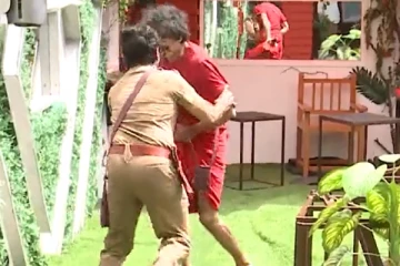 அடிதடி சண்டையாக மாறிய டாஸ்க்.. காசுக்காக இப்படியா? பிபி அல்டிமேட்