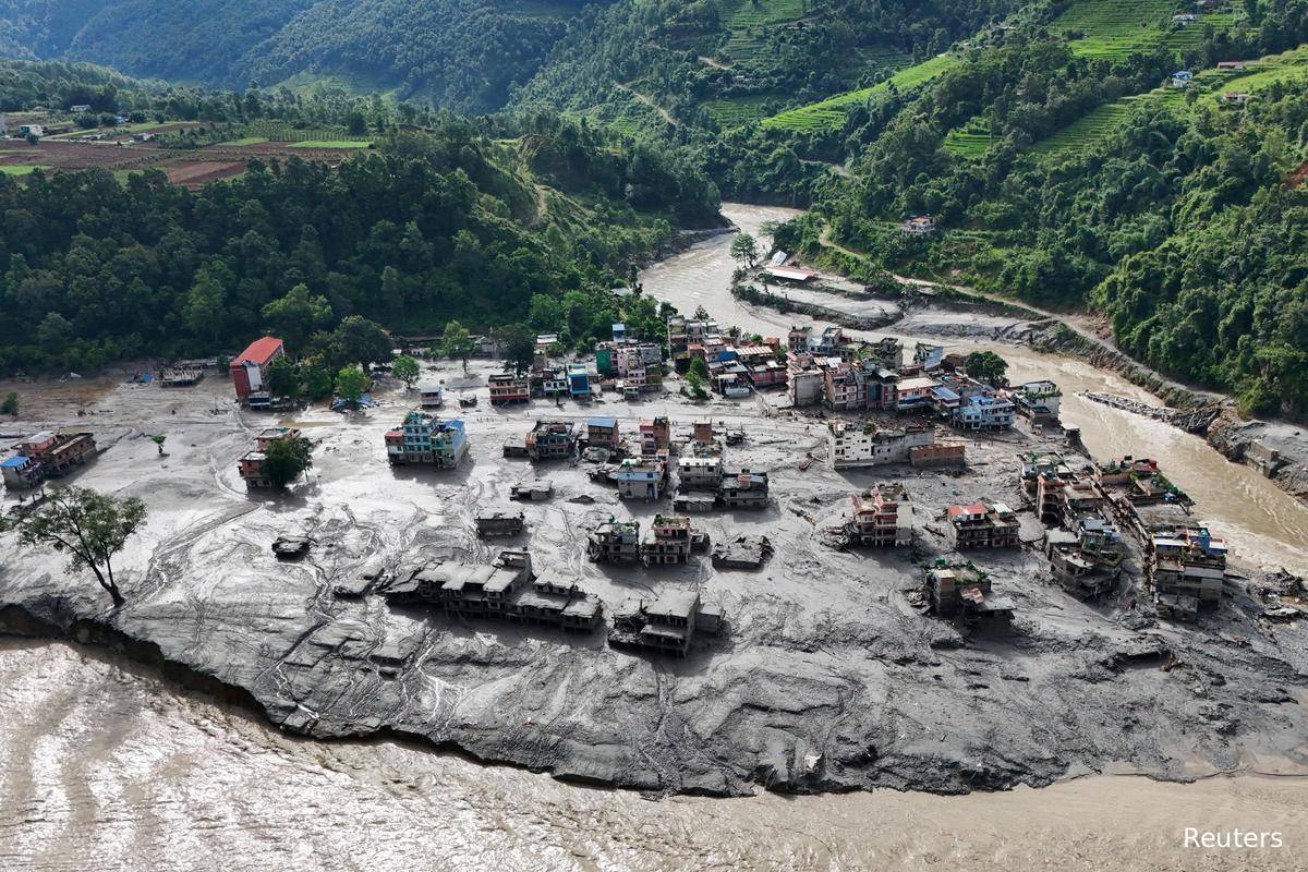 நேபாளப் பெருவெள்ளம்: மாயமான கனேடிய தம்பதியர் | Canadian Couple Missing In Nepal Flood நேபாளப் பெருவெள்ளம்: மாயமான கனேடிய தம்பதியர் | Canadian Couple Missing In Nepal Flood