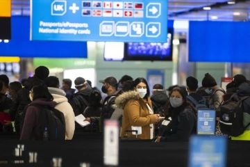 சிவப்பு பட்டியல் நாடுகளில் இருந்து வரும் பயணிகள்! ஹீத்ரோ விமான நிலையத்தில் செய்யப்படும் மாற்றம்