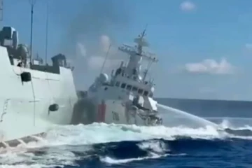 தென் சீனக் கடலில் சீனாவின் கப்பல்கள் மோதி விபத்து; கோடிக்கணக்கான ரூபாய் இழப்பு