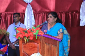 இளைஞர்களின் கோரிக்கைகளுக்கு வடக்கு ஆளுநர் சாதகமான பதில்(படங்கள்)