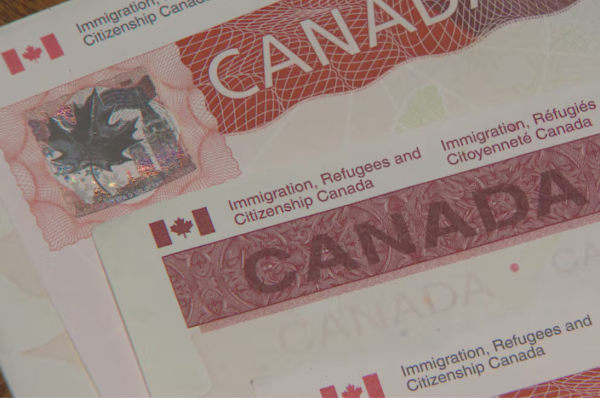கனடாவில் குடியுரிமை சட்டங்களில் ஏற்படப் போகும் மாற்றம் | Canada To Revise Law For Citizenship