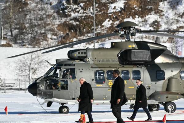 நேட்டோ தலைவருடன் சந்திப்பு... பிரித்தானியா உட்பட 8 நாடுகள் மீதான வரியை ரத்து செய்த ட்ரம்ப் | Trump Calls Off Tariffs Against நேட்டோ தலைவருடன் சந்திப்பு... பிரித்தானியா உட்பட 8 நாடுகள் மீதான வரியை ரத்து செய்த ட்ரம்ப் | Trump Calls Off Tariffs Against