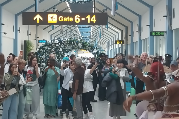 ஐரோப்பிய குளிர்காலச் சுற்றுலா; கட்டுநாயக்க வந்த ஏர் அஸ்தானா | European Winter Tourism Air Astana Arrives Lanka