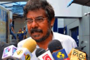 "පුස් සටන් පාඨ පස්සේ ගියොත් රට හැදීමේ අරමුණ ඉවරයි" - හිටපු කථානායකවරයා වර්තමාන යථාර්ථය කියයි