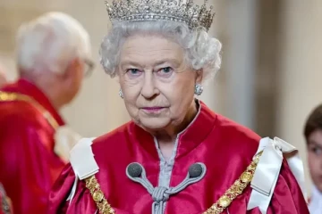 சிறப்பு நகையுடன் அடக்கம் செய்யப்படும் எலிசபெத் ராணியார்! பெட்டி மட்டும் பல மில்லியன் இருக்குமாம்