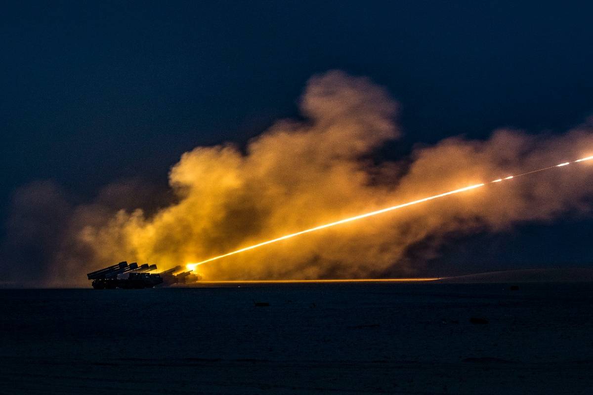 ஐரோப்பிய நாடுகளுக்கான ஆயுத விநியோகங்களைத் தாமதப்படுத்தும் அமெரிக்கா... சொன்ன காரணம் | Us To Delay Weapons Deliveries