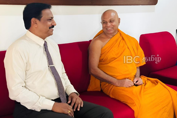 அரங்கேறும் நாடகம்: திஸ்ஸ விகாரை அமைத்தமை மகா தவறு - நயினாதீவு விகாராதிபதி அதிரடிக் கருத்து | Jaffna Thayiddy Vihara Illegal Constriction