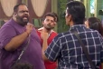 Bigg Boss: பிக் பாஸிலிருந்து வெளியேறிய முதல் போட்டியாளர்... எவிக்ஷனில் திடீர் திருப்பம்