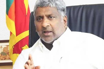 முக்கியமான தருணத்தில் நாட்டைவிட்டு வெளியேறிய அமைச்சர்