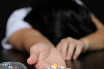 யாழ்ப்பாணத்தில் தாயொருவர் பொலிஸாரிடம் விடுத்த கோரிக்கை; மகனுக்கு மறுவாழ்வு