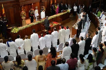 ராஜபக்சர்கள் இல்லாத அமைச்சரவை உதயம்