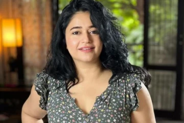 காதலனுடன் தாய்லாந்தில் நடிகை பூனம் பாஜ்வா.. அவரே வெளியிட்ட புகைப்படங்கள் இதோ