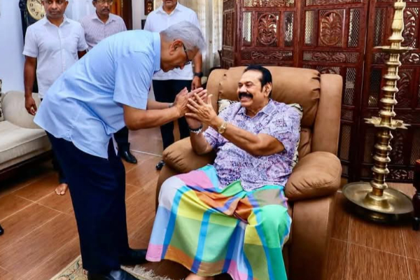 மகிந்தவின் வீட்டில் கோட்டாபாய ராஜபக்ஷ | Gotabaya Seen At Mahinda S House In Visit