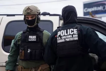 இந்தியர்களை கனடா வழியாக கடத்த உதவிய அமெரிக்கப் பெண் கைது