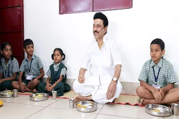 தமிழகத்தின் அனைத்து தொடக்க பள்ளிகளிலும் காலை உணவு திட்டம்