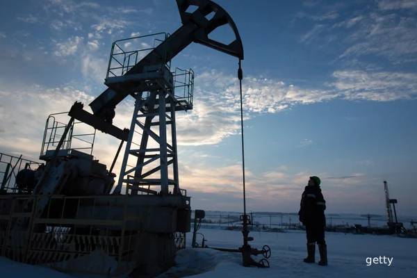 அந்த நாடுகளில் இருந்து எண்ணெய் வாங்குவோம்: இந்தியா மீண்டும் உறுதி | Oil From Non Sanctioned Nations