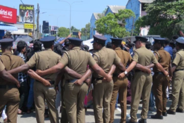 மட்டக்களப்பில் போராட்டக்காரர்கள் - பொலிஸார் முறுகல்!