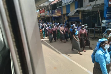 அரசுக்கெதிராக களத்தில் இறங்கிய பெருந்தோட்ட மக்கள் (Photos)