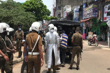 யாழில் காணி மோசடி - சட்டத்தரணி மற்றும் முன்னாள் பாடசாலை அதிபர் கைது