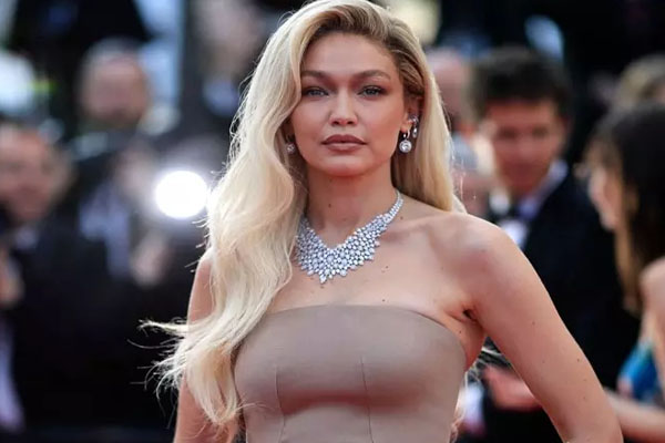 பிரபல மாடல் அழகி கைது | Famous Model Arrested