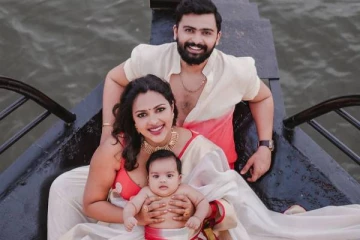 பார்க்க லட்டு போல் இருக்கும் நடிகை அமலா பாலின் குழந்தை.. க்யூட் புகைப்படங்கள்..