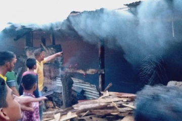 தமிழர் பகுதியில் மர ஆலையொன்றில் திடீர் தீ விபத்து