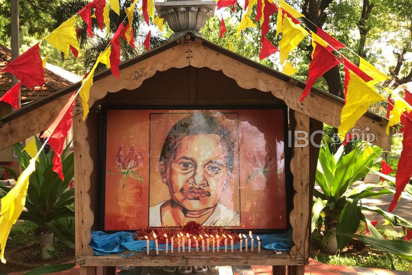 காந்திய தேசத்திற்கே அகிம்சையை போதித்த அன்னை பூபதியின் நினைவேந்தல்! | India Army Annai Poopathy Memorial Jaffna Uni