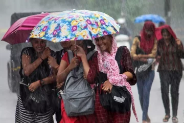 தமிழகத்திற்கு அதி கனமழை எச்சரிக்கை; எந்தெந்த மாவட்டங்களுக்கு? - மாவட்ட ஆட்சியர்களுக்கு அவசர உத்தரவு