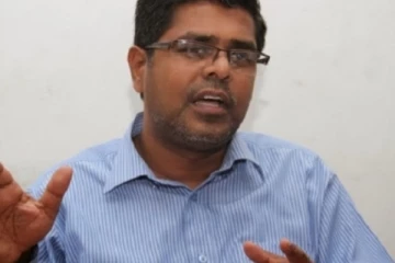 මුජිබර් රහුමාන් ඉල්ලා අස් වෙයි..