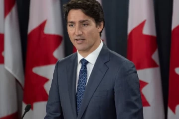 கனடா அமைச்சரவையில் இடம்பிடித்த இரு தமிழர்கள்!