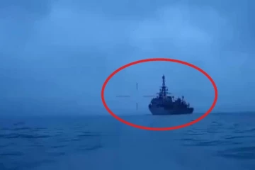 ரஷ்ய உளவு கப்பலை சூறையாடிய உக்ரைன் ட்ரோன்கள்: தாக்குதல் வீடியோ