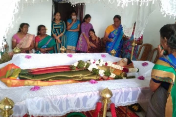 யாழ். பல்கலைகழக மாணவியின் மரணம் - சோகமயமான கிராமம்