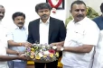 விஜய்க்கு பெருகியது ஆதரவு : அதிமுக அதிருப்தி அணியும் விஜயுடன் இணைந்தது