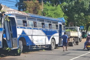 கதிர்காமம் யாத்திரை சென்ற பேருந்து விபத்து; தமிழர் பகுதியில் சம்பவம்