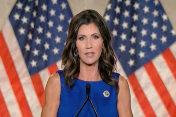 வளர்ப்பு நாய், ஆட்டை கொன்றதாக கூறி சர்ச்சையில் சிக்கிய பெண் கவர்னர்!