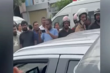 காரில் னைறீஏக தம்பதியினர் மீது துப்பாக்கிச்சூடு ; கொழும்பு புறநகரில் அதிர்ச்சி சம்பவம்